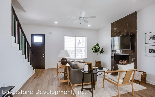 Building Photo - 3 br, 2.5 bath House - 12106 Savannah Ave