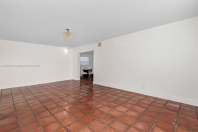Building Photo - 309 Bird Rd