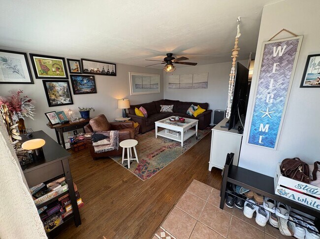 Foto del edificio - 82 Parker Ave