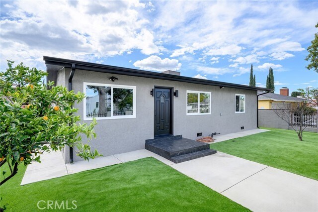 Building Photo - 13950 Stagg St