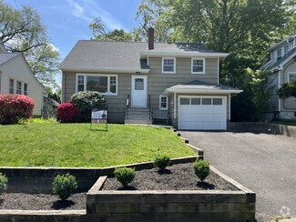 Building Photo - 96 Oakdene Ave