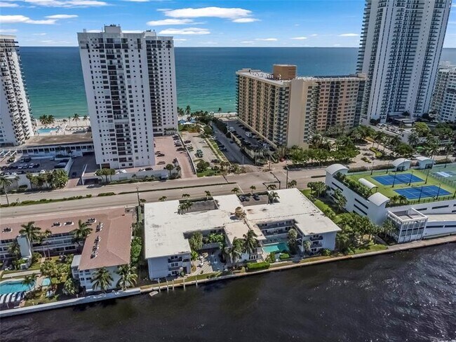 Foto del edificio - 2600 S Ocean Dr