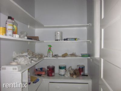 Foto del edificio - 2341 N Springfield Ave
