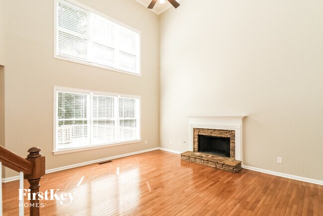 Building Photo - 3925 Lorien Way NW