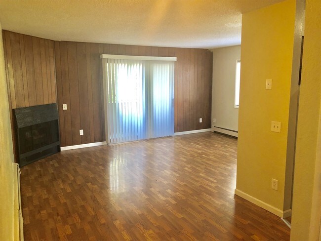 Building Photo - 1025 W 26th Ave