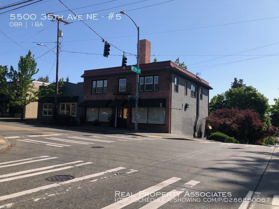 Two Bedroom Ravenna Apartment for Rent in Seattle, WA
