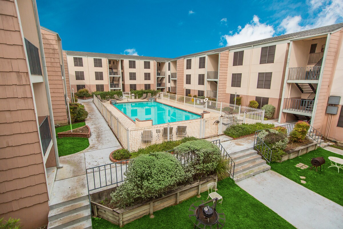 The Joplin at Crestview Apartments Apartments in Austin, TX