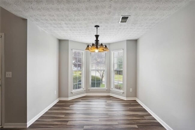 Foto del edificio - 3673 Willgrove Way