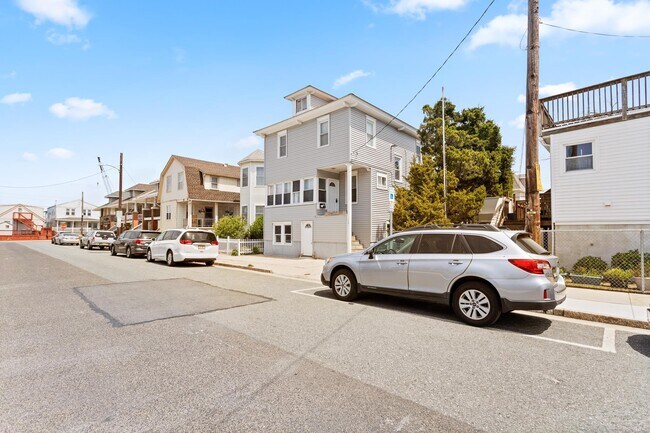 Foto del edificio - 105 N Windsor Ave