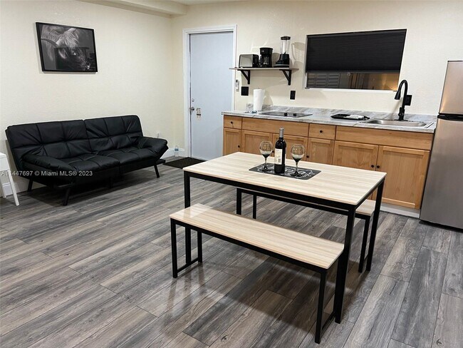 Foto del edificio - 1203 SW 128th Ave