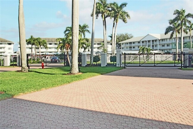Foto del edificio - 10701 Gulf Shore Dr