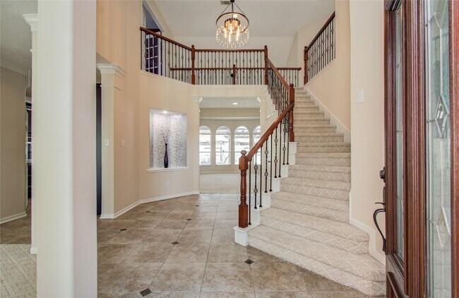 Foto del edificio - 1230 Blue Leaf Dr