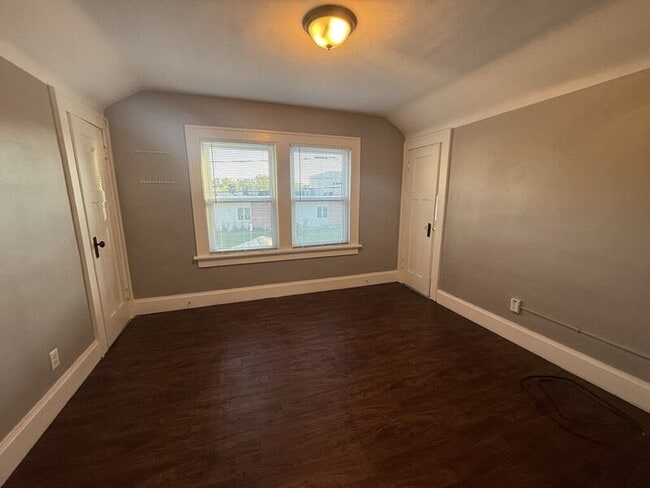 Foto del edificio - 1106 Garfield Ave