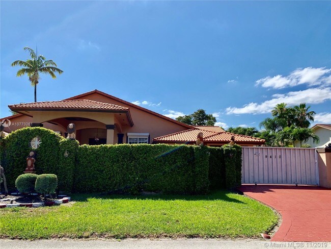 Building Photo - 9410 E Calusa Club Dr