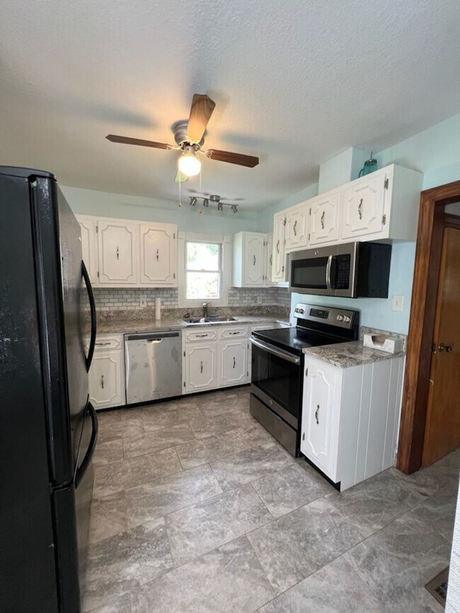 Foto del edificio - West Asheville Rental