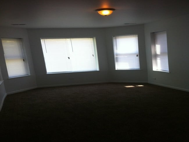 Living Space - Chatham Apartments