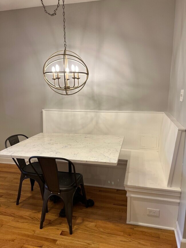 Foto del edificio - 4717 N Beacon St