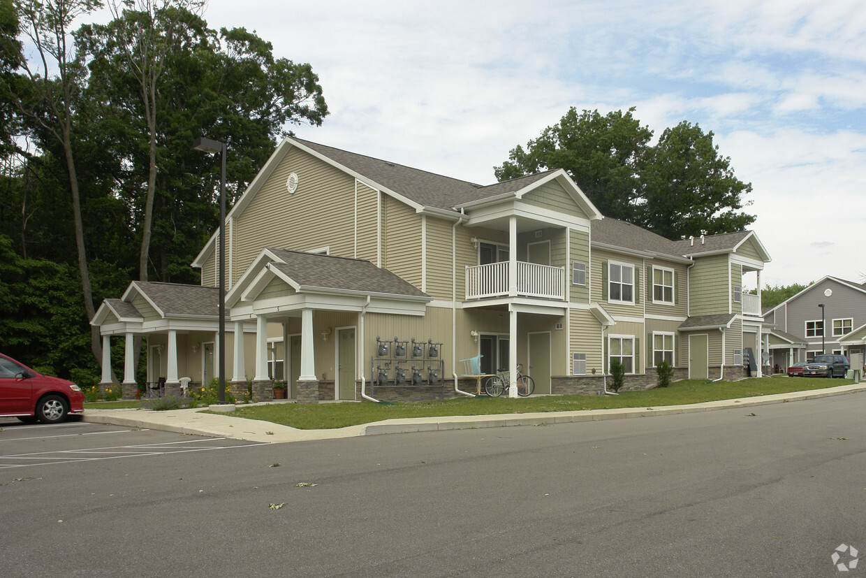 Beeline Apartments Apartments In Holland Mi