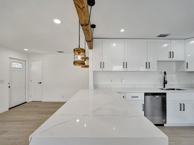 Foto del edificio - 245 SW 6th St