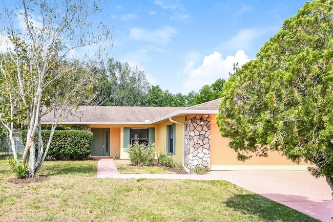 Building Photo - 805 Mountbatten Ln