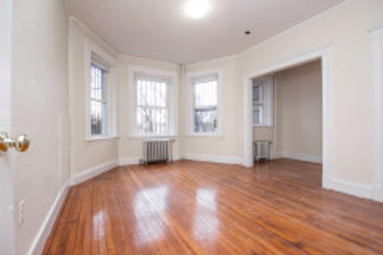 Photo - 1167 Boylston St