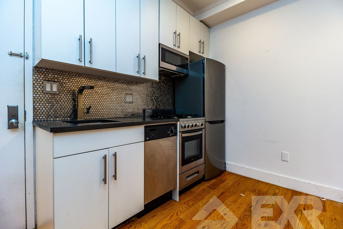 Foto principal - 265 S 2nd St