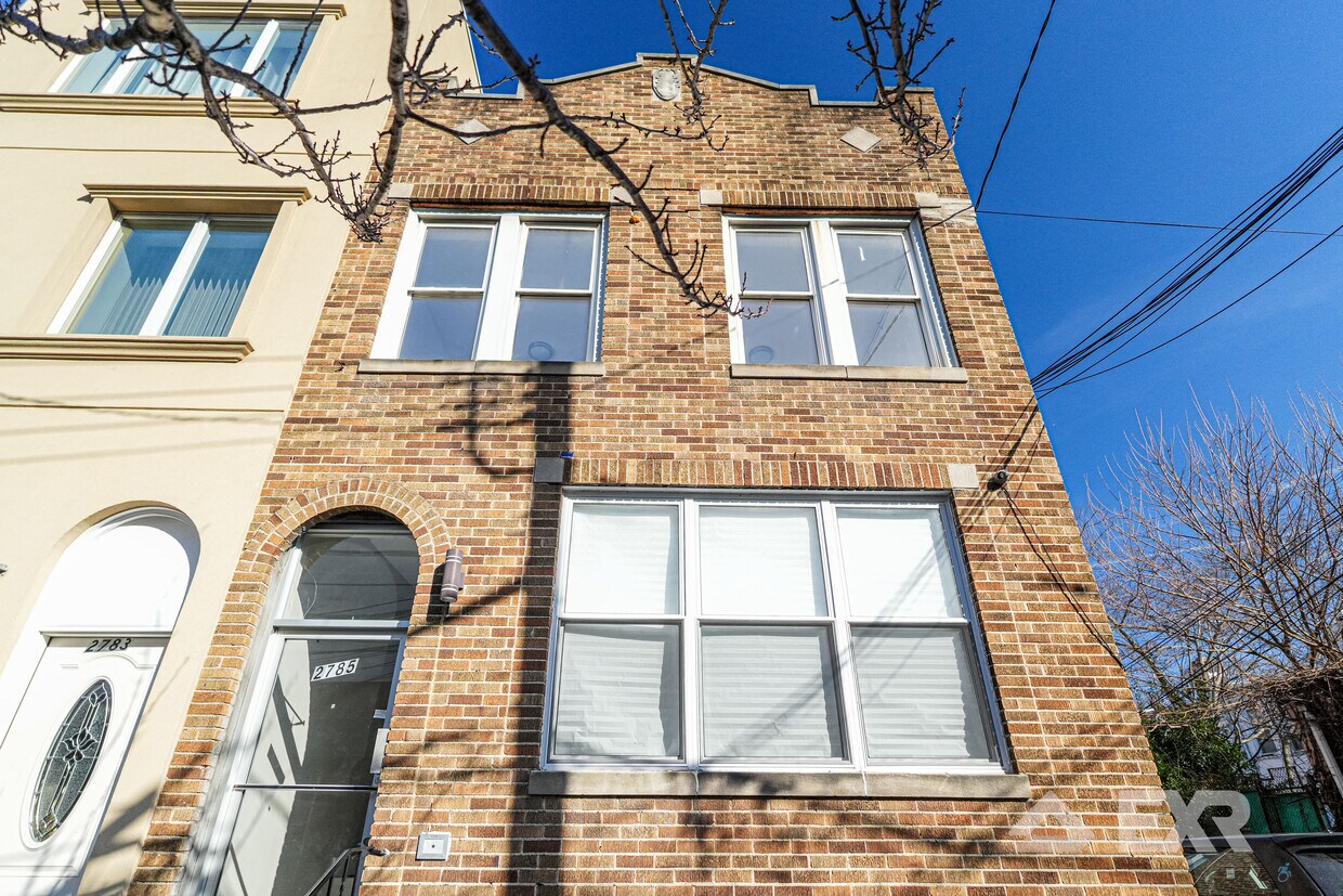 Foto del edificio - 2785 E 15th St