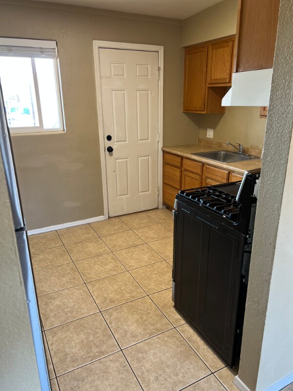 Foto del edificio - 820 E Purdue Ave