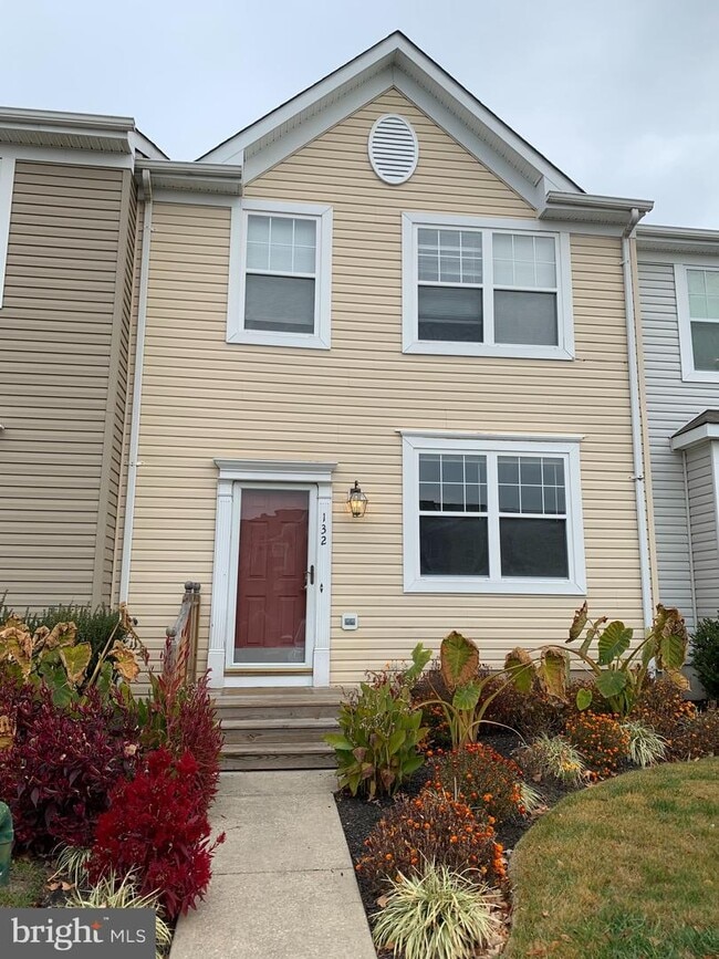 Foto del edificio - 132 Creekside Commons Ct