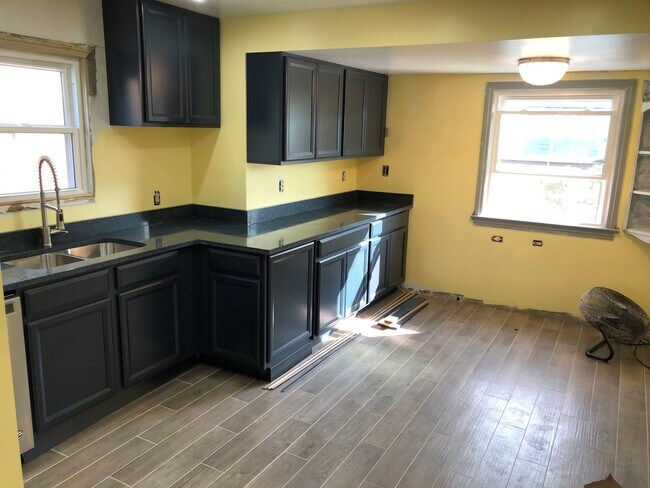 Kitchen - 2317 Fairdale Ave