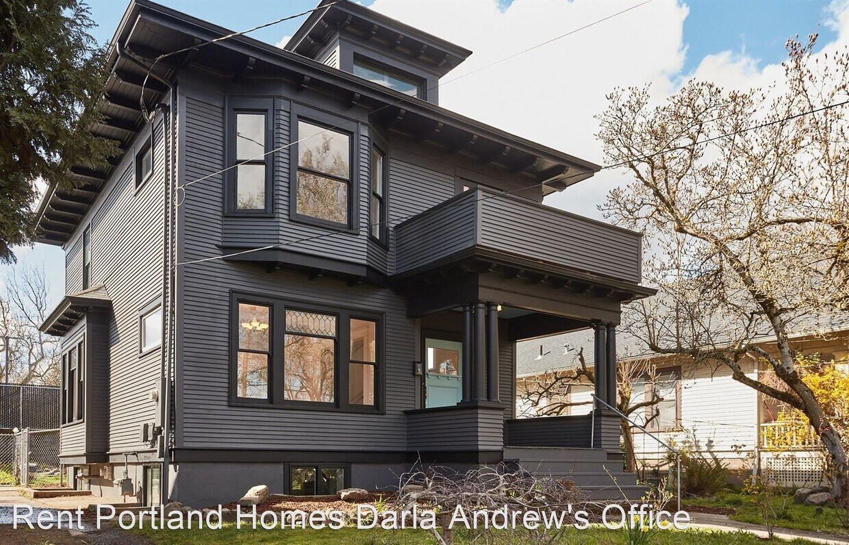 Primary Photo - 3 br, 2.5 bath House - 6623 SE 17th Ave