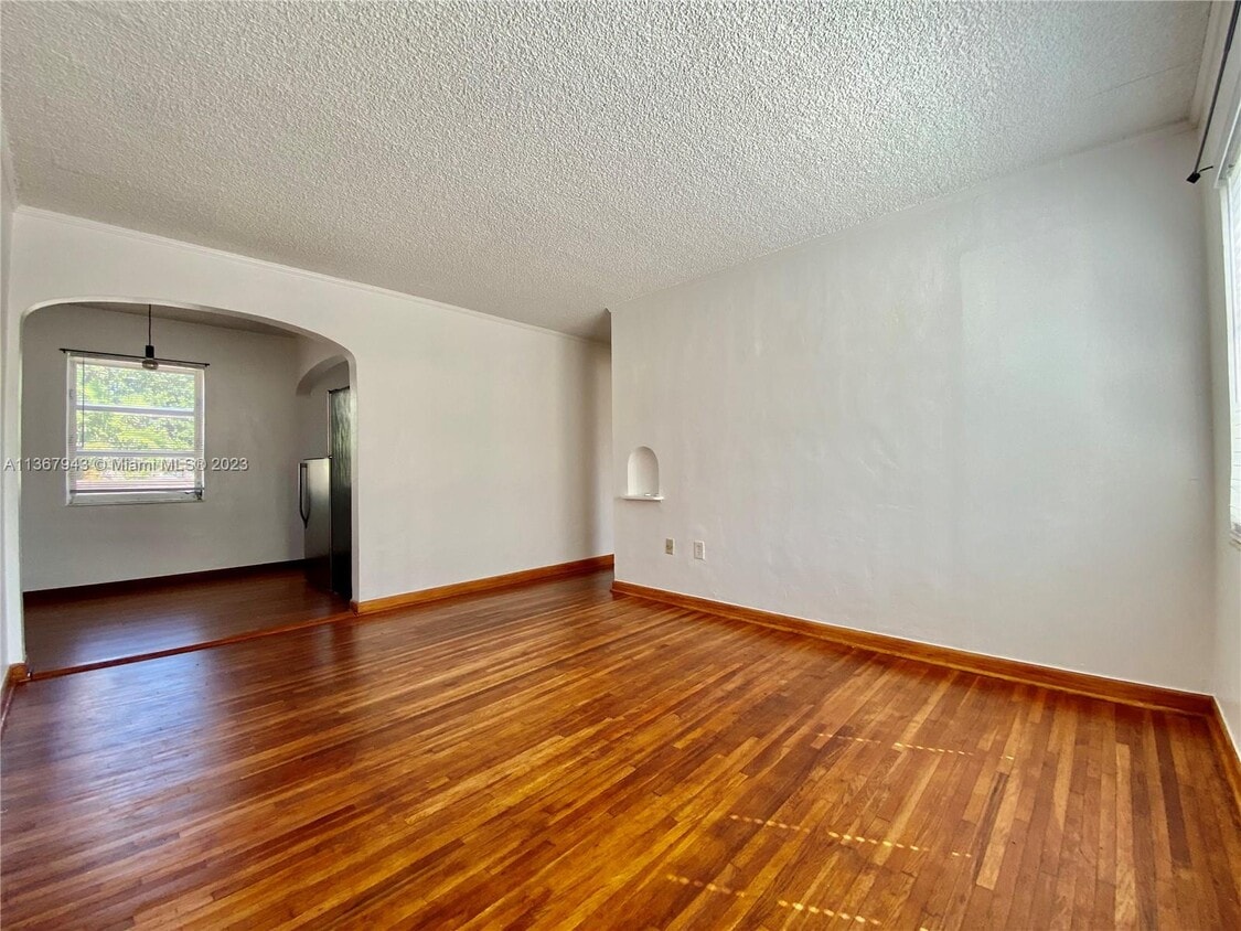 16 Santillane Ave Unit 4, Coral Gables, FL 33134 Apartment for Rent