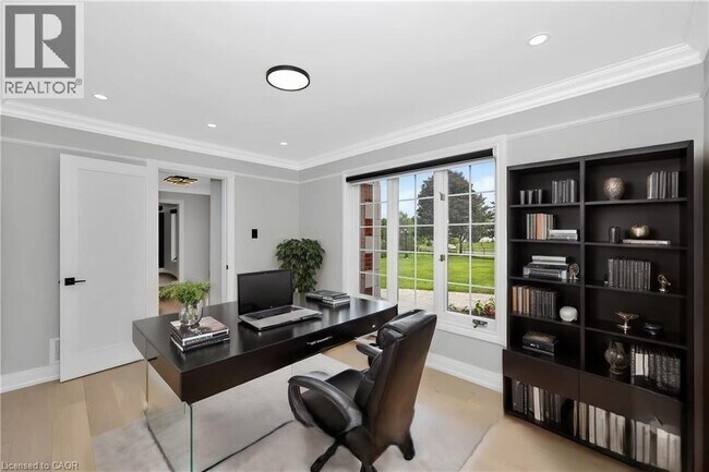 Building Photo - 141 Kerry Hill Crescent