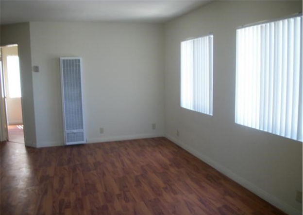 Foto del interior - 4438 W 134th St