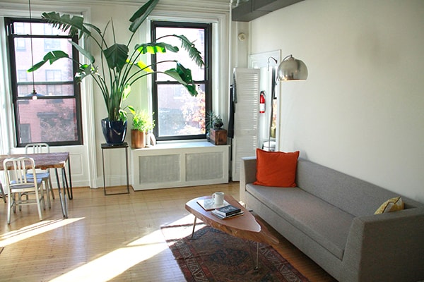Primary Photo - 20 E Eager St