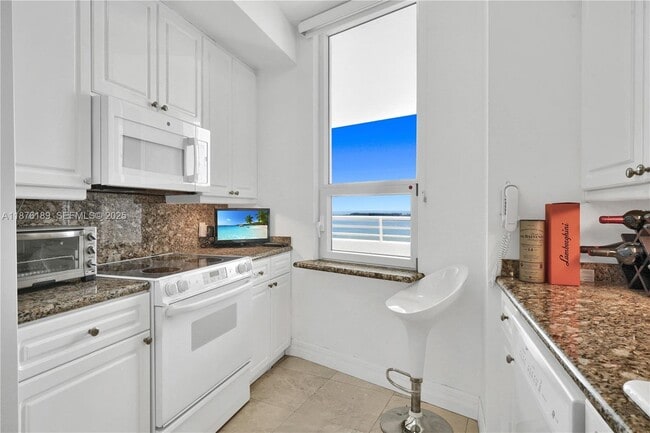 Photo - 808 Brickell Key Dr (Miami, FL) Apartment