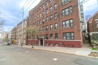 Building Photo - 331 79th St