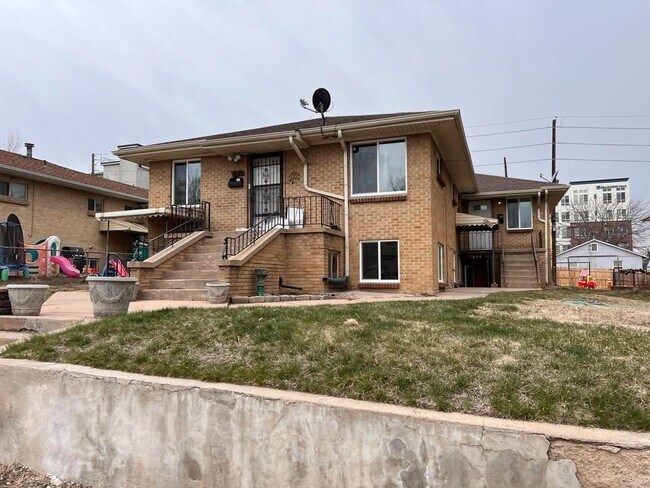 Foto del edificio - 3631-3637 S Sherman St - 3637