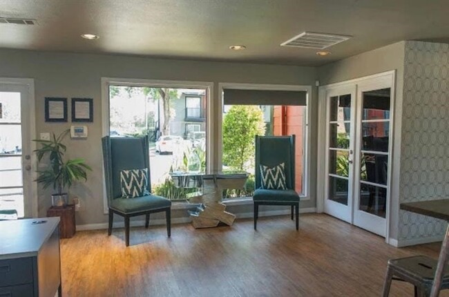 Foto del edificio - 2401 Westridge St