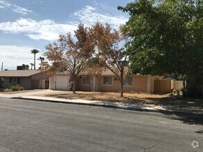 Building Photo - 5717 W Auborn Ave