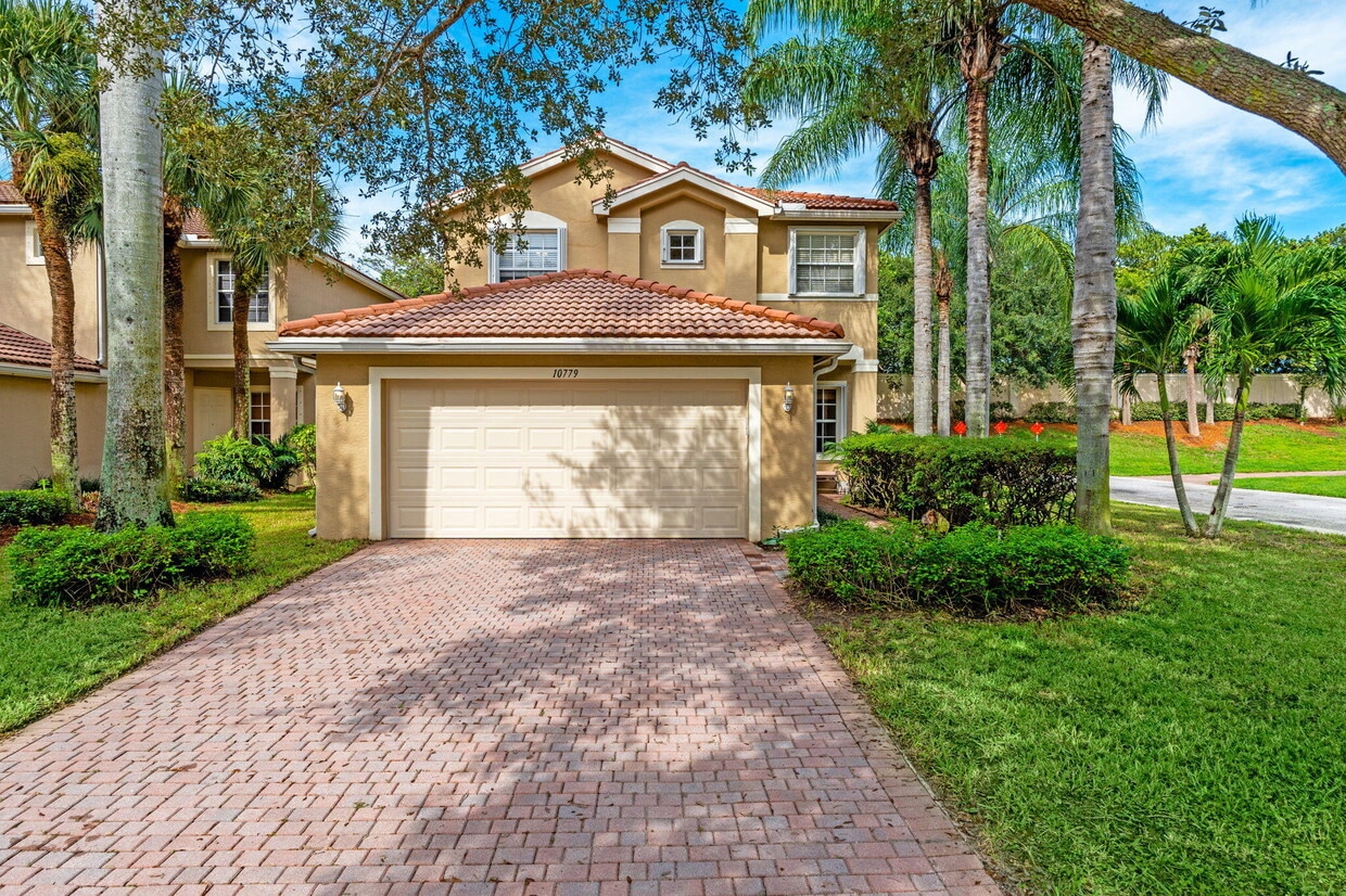 Primary Photo - 10779 Paperbark Pl
