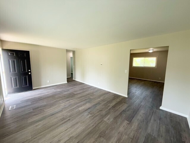 Building Photo - 8405 E 42ND PLACE