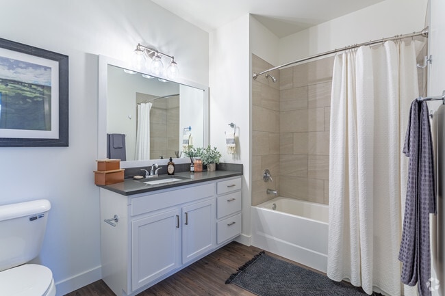 1BR,1BA,753SF - Ellison