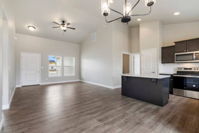 Foto del edificio - 1407 Blue Grouse Way