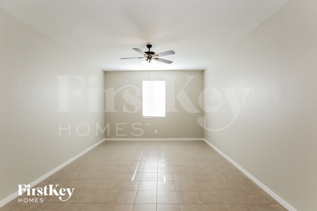 Foto del edificio - 30299 N Hummingbird Ln