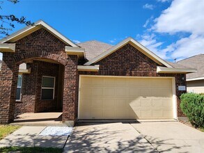 Building Photo - 2411 Village Stone Ct