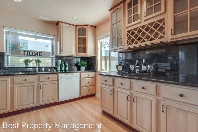 Foto del edificio - 4 br, 2.5 bath House - 27751 Treat Ln.