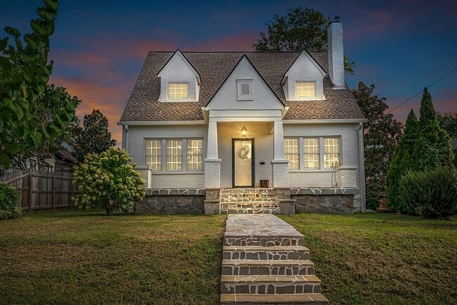 Photo - 1514 Sweetbriar Ave House