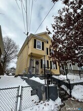 Building Photo - 18 Wilson St