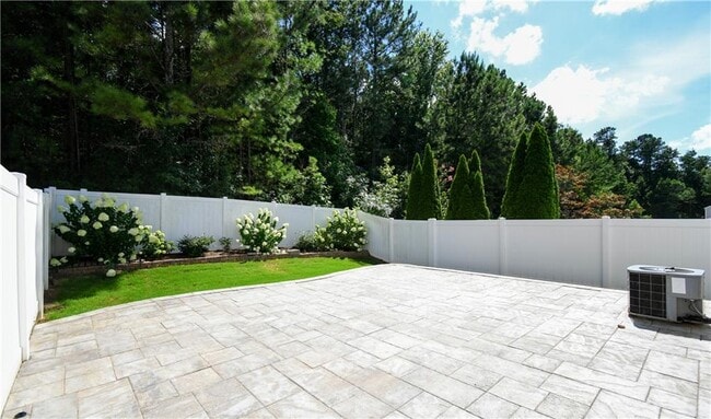 Foto del edificio - 6215 Smoke Ridge Ln